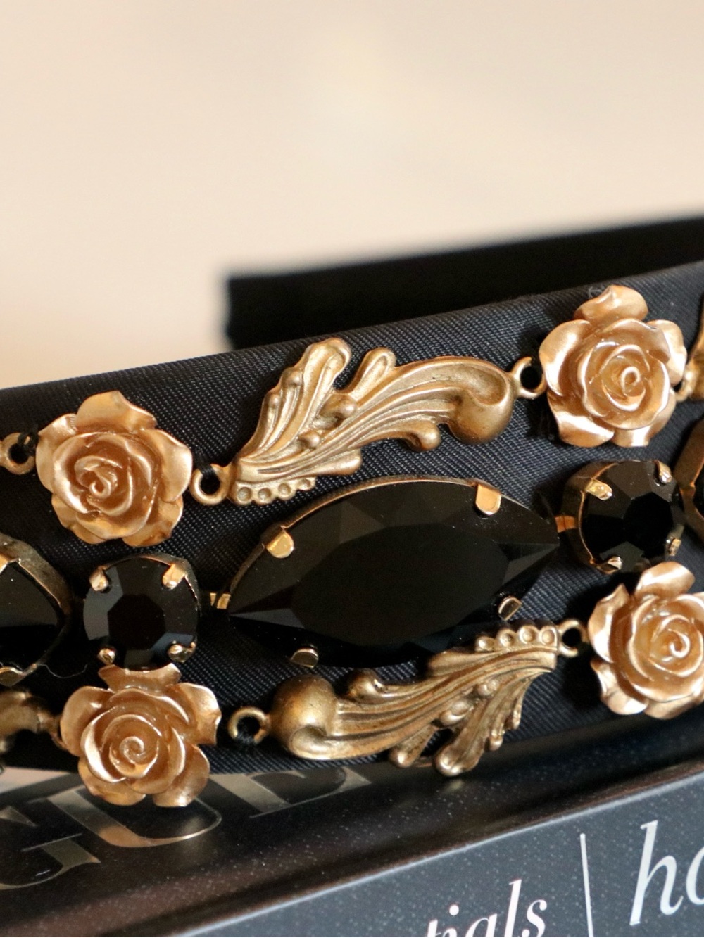 DOLCE & GABBANA Pearl Rose Embellished Headband - Picture 9 of 16